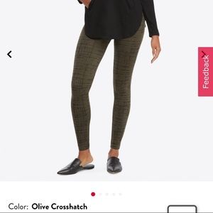 Spanx Look at Me Now seamless legging. Olive/black crosshatch pattern XS.